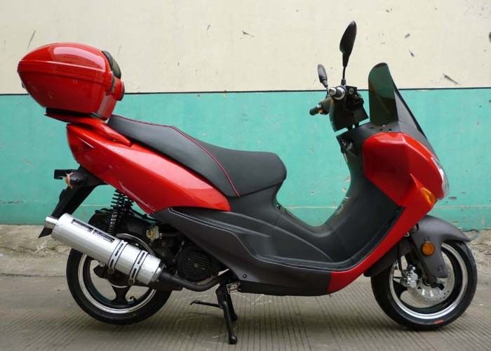 De dubbele Autopedden van het Koplampengas voor Volwassenen, volledig Geassembleerde Straat Wettelijke Scooters