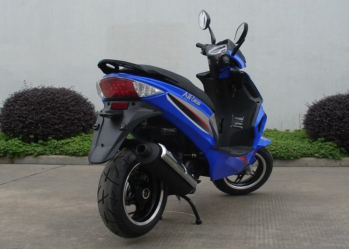 2 slag 1 Cilinder Blauwe Volwassen Scooter 150 van Maximum Ladingskg Capaciteit 2,0 Olieverbruik