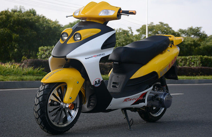 1 cilinder 4 Slag Volwassen Scooter Luchtkoeling 150cc 59 Mijlen/H Maximum Snelheid